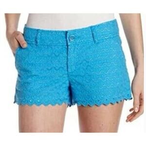 447 - LILLY PULITZER The Walsh Short Blue Eyelet Scalloped Edge Lined Sz 2
